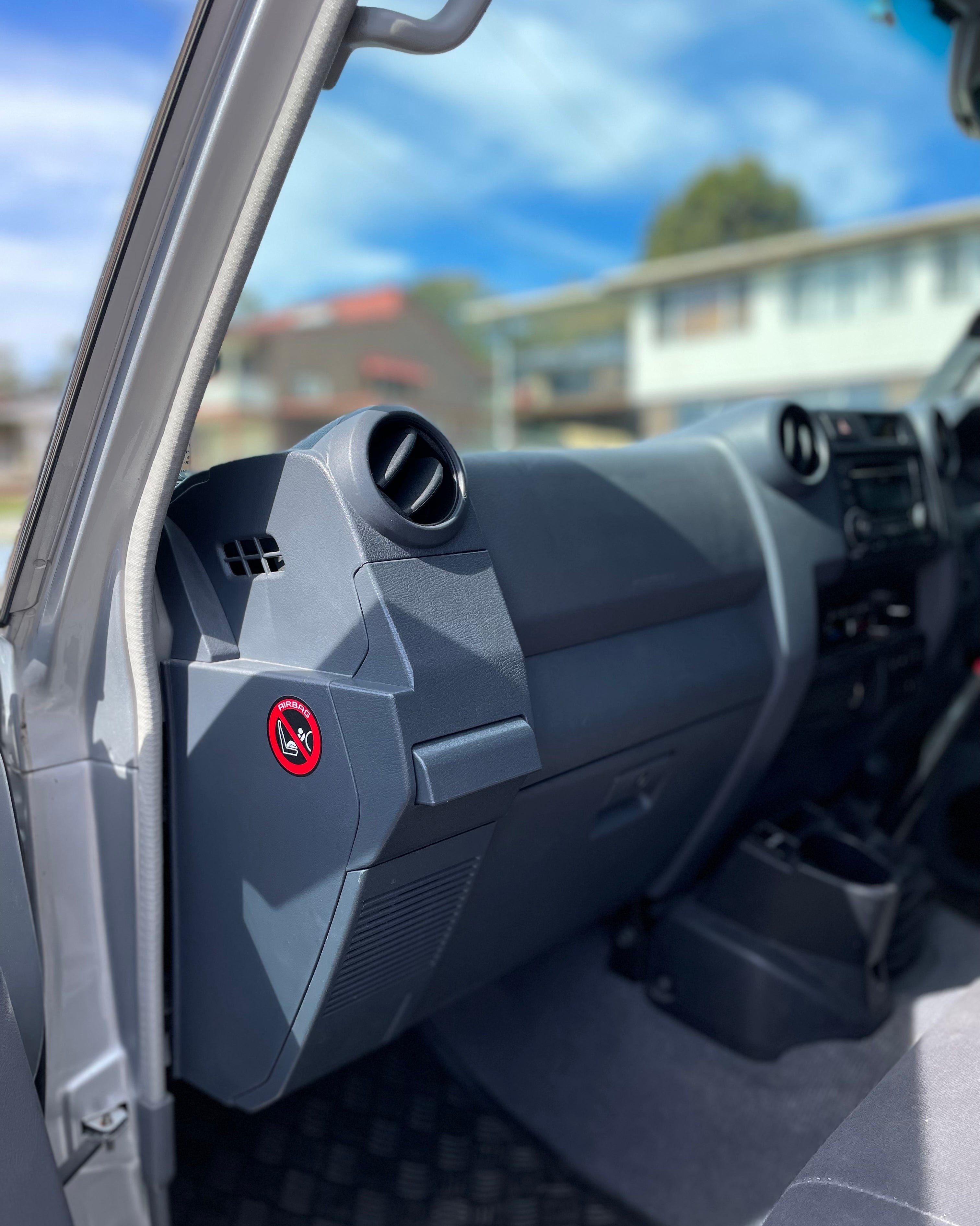 70 series cup holder tucked away