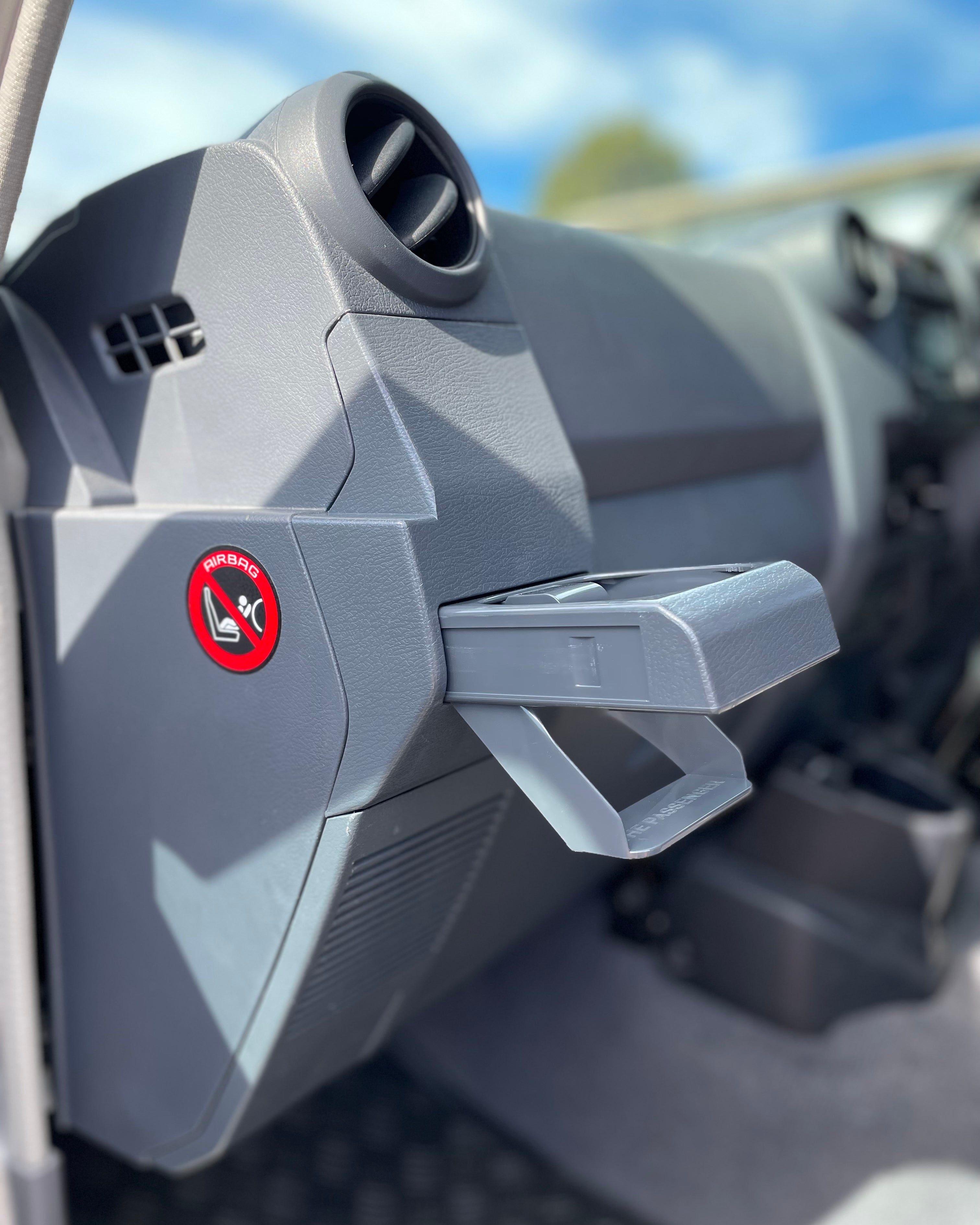 70 series cup holder out