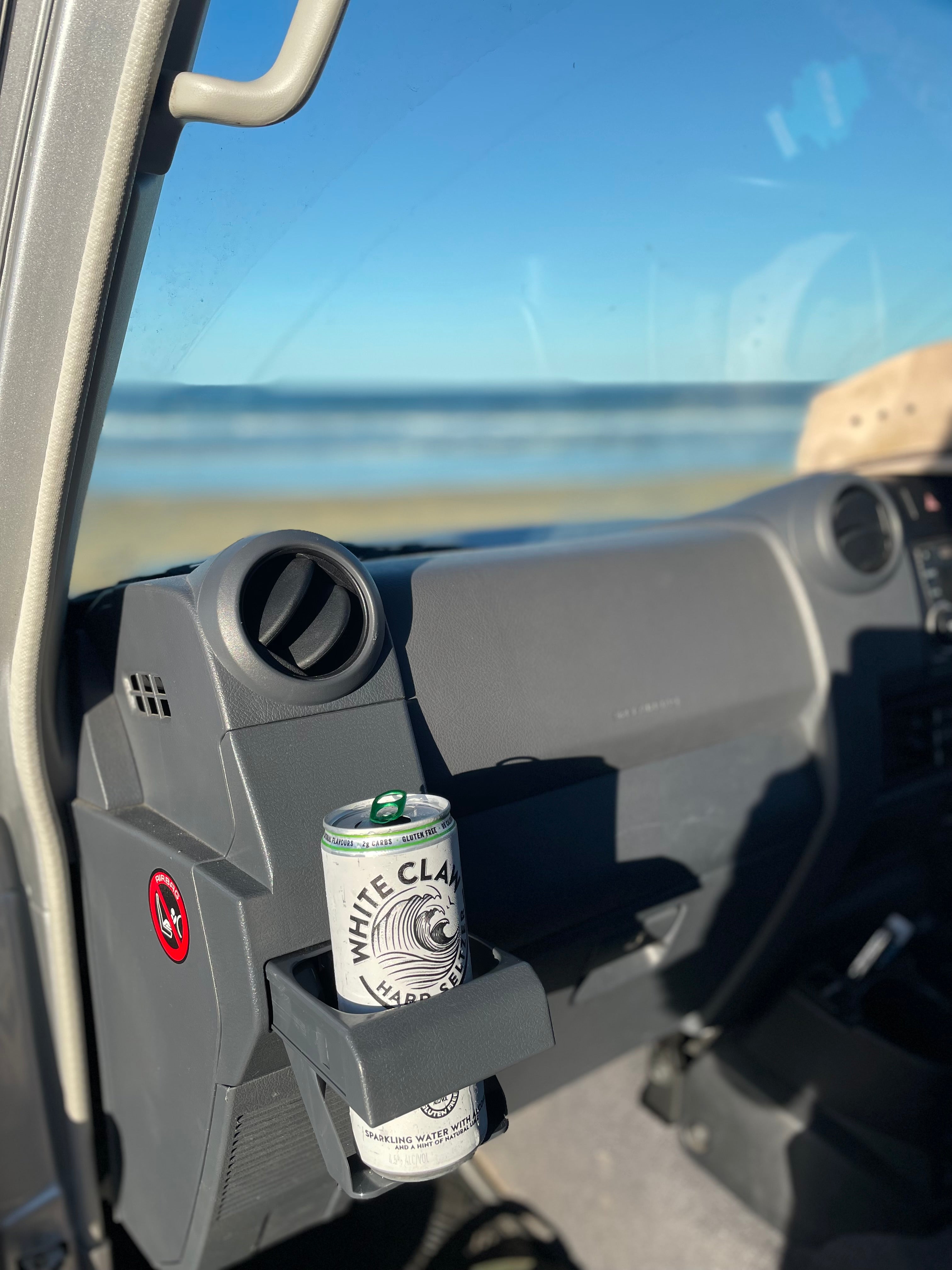 70 cup holder in 70 series land cruiser